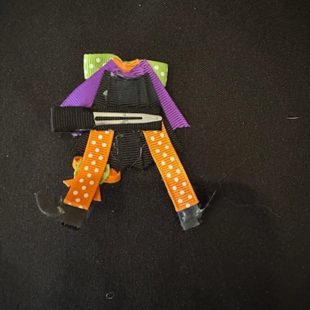 Witches Legs Sculpture Hair Clip  5B1760  handmade Boutique